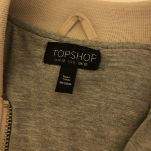 Topshop Jackets & Coats - Topshop Quilted Bomber Jacket size 6! Topshop Jackets & Coats - Topshop Quilted Bomber Jacket size 6!
